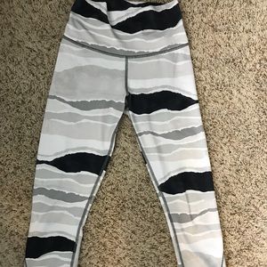 Cropped lulu leggings